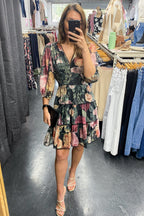 Vintage Blumen-Kurzarmkleid Göttliche Ärmel Teures Gefühl