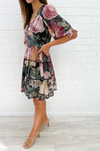 Vintage Blumen-Kurzarmkleid Göttliche Ärmel Teures Gefühl