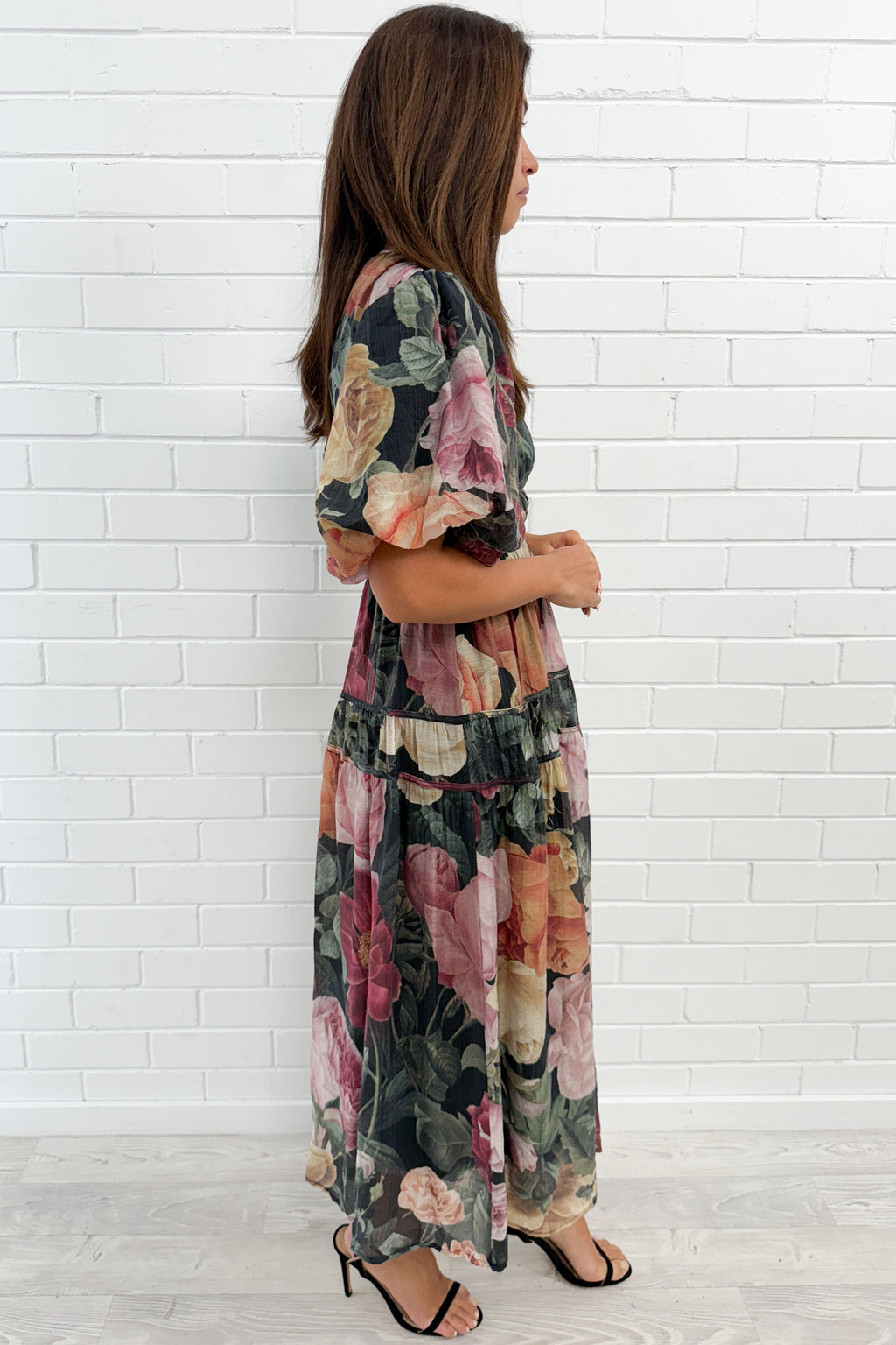 Vintage Floral Maxi Dress Incredible Shape Expensive Feel
