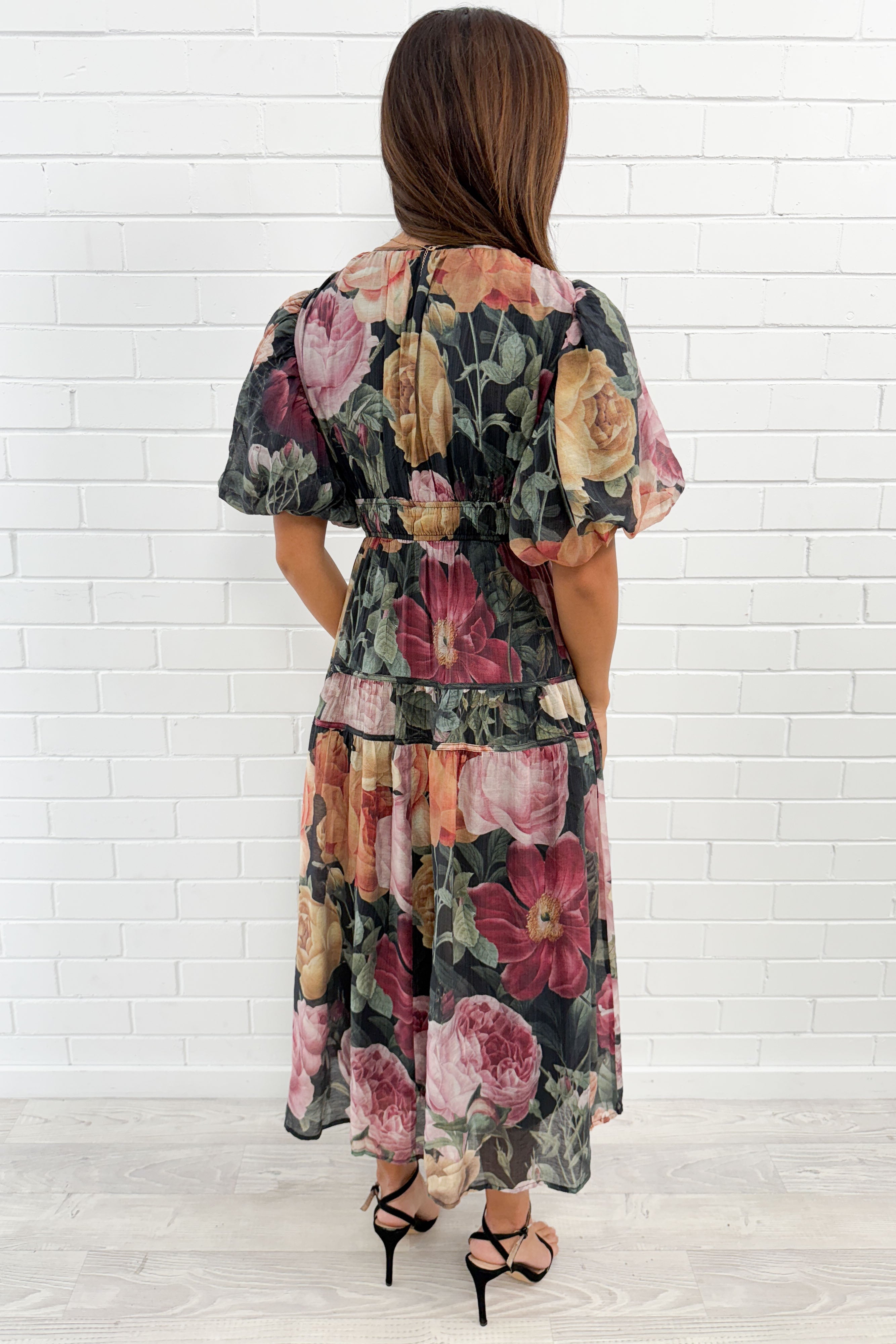 Vintage Floral Maxi Dress Incredible Shape Expensive Feel