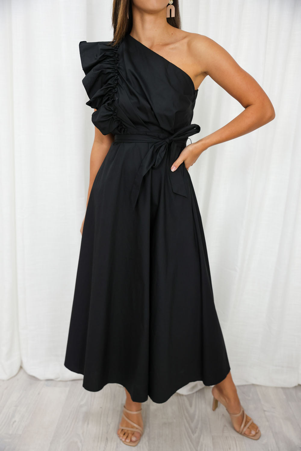 Black Stunning Detail Dress Beautiful Shape and Length